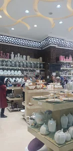 فروشگاه چینی و بلور بعثت