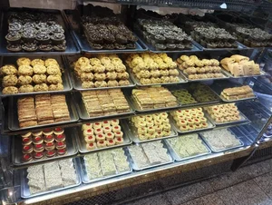 نان و شیرینی اصل تبریز 3