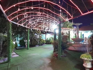 باغچه رستوران شهر آفتاب 2