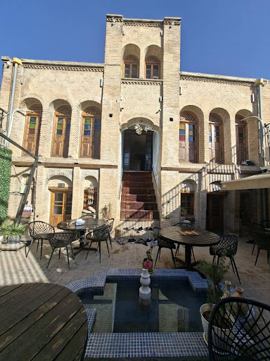 بوتیک هتل مونگ