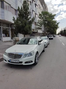 اتومبیل کرایه راهبر