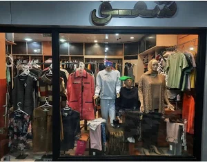 فروشگاه پوشاک زنانه و دخترانه شفق