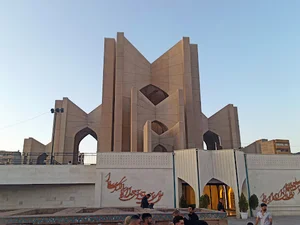 ثقه السلام شمالی نرسیده به منبع آب هشت متری قمر بنی هاشم