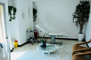 مطب دکتر ناصر. مهتاب مجتمع پزشگان