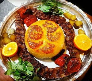 باغ و رستوران انگور