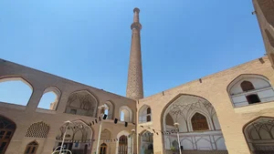 منار علی