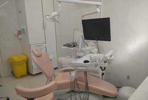 کلینیک دندانپزشکی توحید