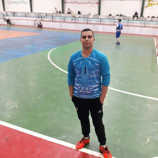 مجموعه ورزشی میرزا جنگل صومعه سرا