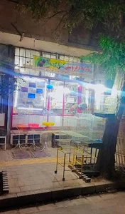 پرنده فروشی منقار کج (حسن پاروت)