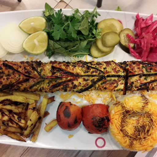 آشپزخانه و بیرون بر مجلسی