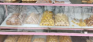 کاک پزی وشیرینی پزی سنتی عمو غلام