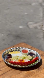 کافه صبحانه هشت