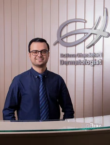دکتر رضا قندهاری