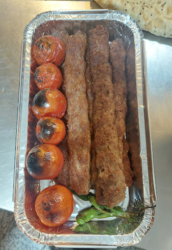 چلو کبابی گلپایگانی ولیعصر