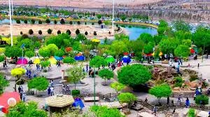 دریاچه پارک وکیل آباد