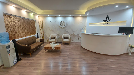 کلینیک زیبایی حس خوب دکتر زرین
