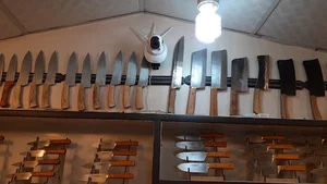 چاقو تیزکنی بیات