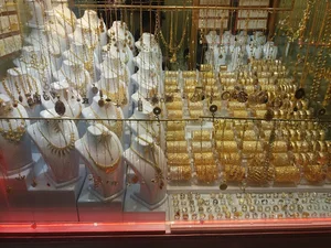 طلا و جواهر جوینده
