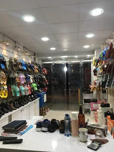 فروشگاه کفش و صندل مهتابی