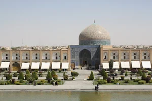 میدان نقش جهان‎