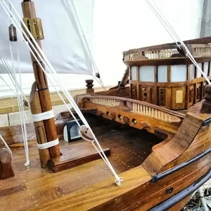 سفارش ساخت لنج دکوری و کشتی تزئینی چوبی بی شاپ
