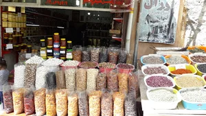 بورس عسل طبیعی و خشکبار سینا رئیسی