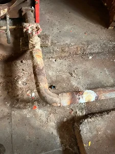 لوله‌کشی و تأسیسات در دبستان 5
