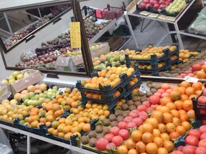 میوه فروشی برکت