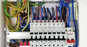 برق‌کاری در صادقیه 4
