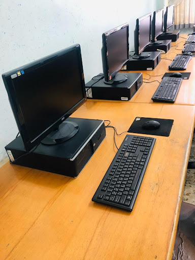 آموزشگاه شبستری