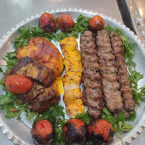 تهیه غذا و سلف ترنج