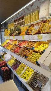 ارزانسرای میوه و تره بار سیب سرخ