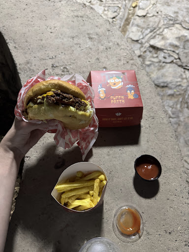 پافی پتی puffy patty
