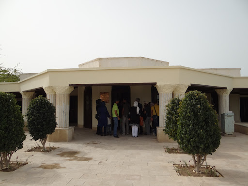 سفارت سابق بریتانیا ( عمارت کلاه فرنگی )