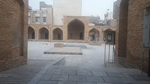 کاروانسرای شاه عباسی ری