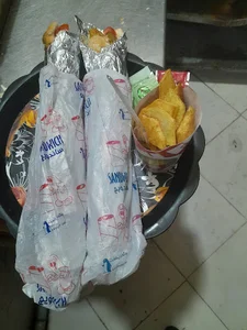 ساندوچی پیتزا ومرغ سوخاری