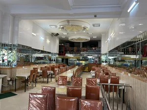 رستوران اثنی عشری