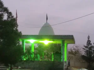 مشهور سادات کرفشان