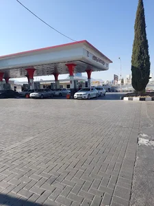 پمپ بنزین دیرین