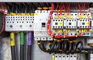 دفتر خدمات برق الکترونیک و کولر گازی مهدی