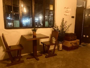 کافه کارگاه گلابه