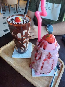 El Café / کافه رستوران ال