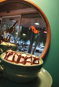 کافه صبحانه لیلیوم