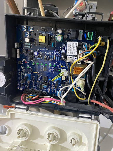 خدمات فنی،تعمیرات پکیج شوفاژ دیواری عجم