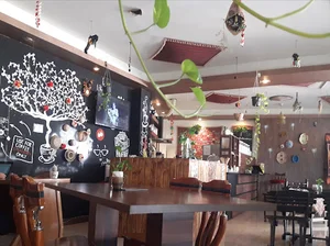 Chenar cafe کافه چنار