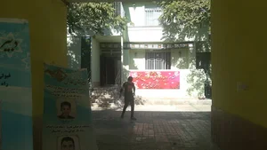 دبیرستان پسرانه دوره اول کاوش بین فکوری ۳۰ و ۳۲