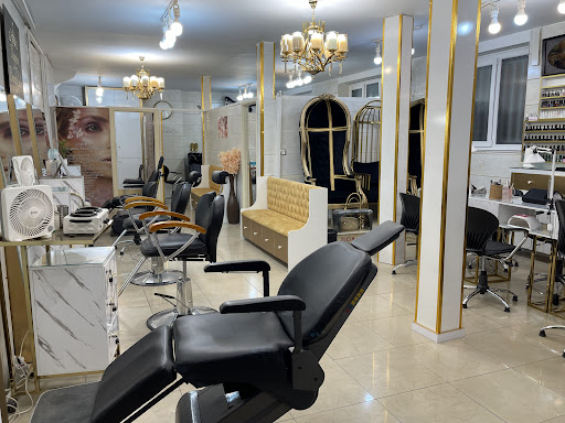 آرایشگاه نازنین