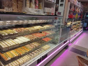 شیرینی سرای ماه بانو
