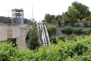 ایستگاه مترو دفاع مقدس(صفه) 5