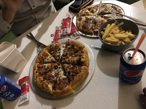فست فود آیوت